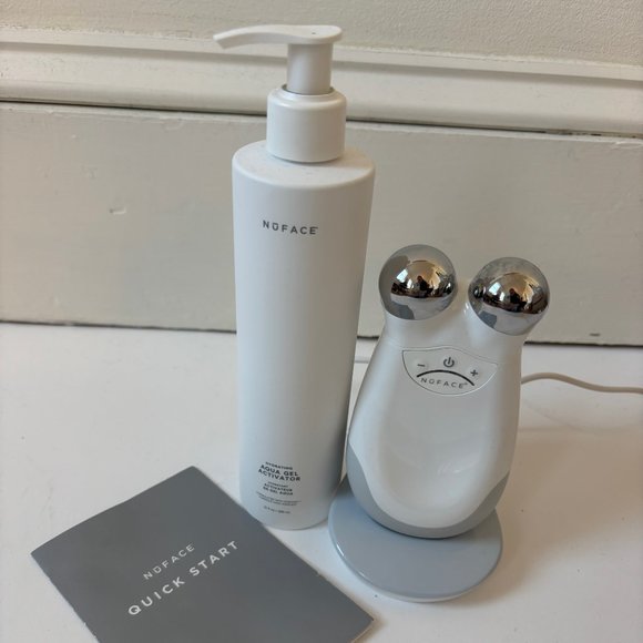 NuFACE Trinity Facial Toning Device + 10oz Aqua Gel Activator – Like New - Picture 1 of 7